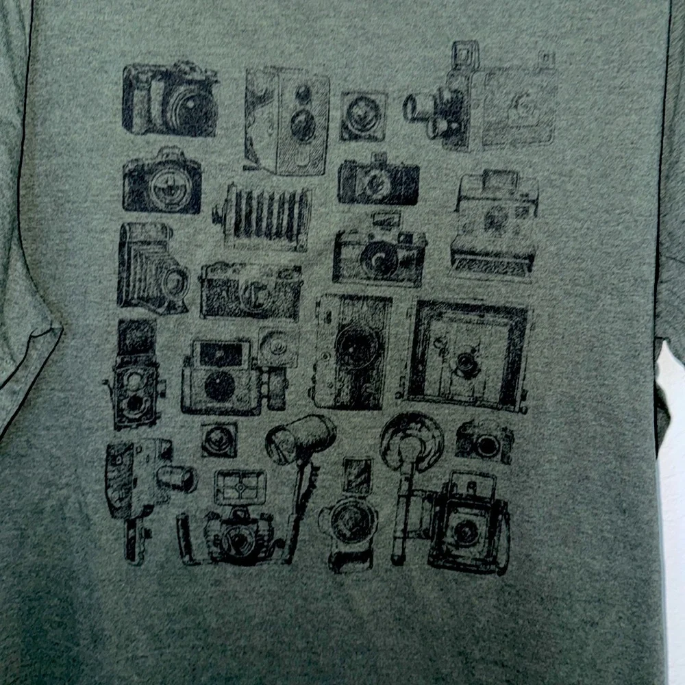 Banana Republic Dark‎ Green Graphic Tee XL